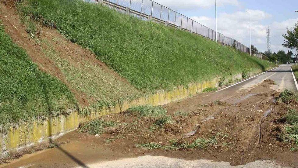 Automobilista salvata nel sottopasso allagato