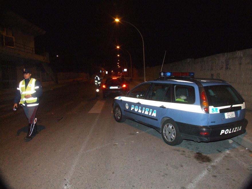Due colpi di pistola in aria per fermare un ladro di auto in fuga