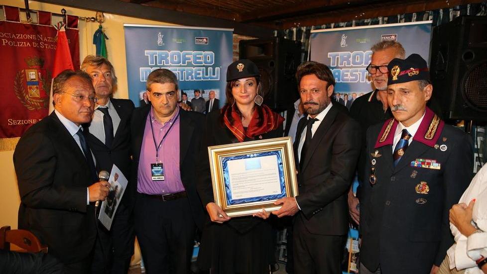 Tre ex campioni per premiare la vedova Raciti