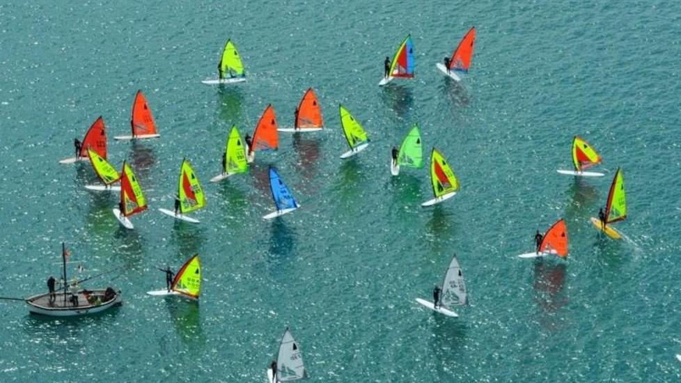 Windsurf, ecco i campionati italiani di fronte a piazza Bovio