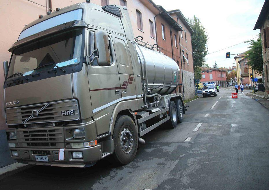 Travolta, rischia di perdere una gamba 