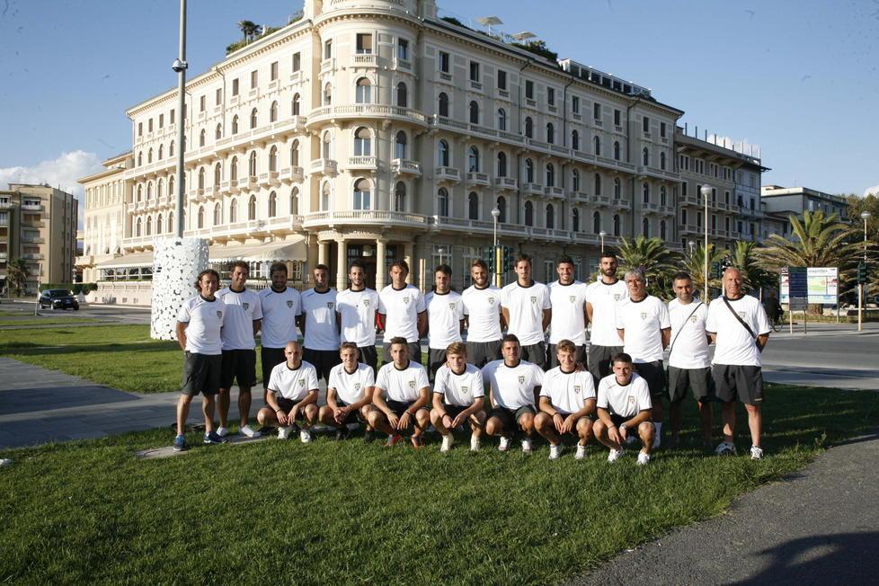 Calcio: il nuovo Viareggio parte bene ed espugna Piombino (3-1) al debutto 