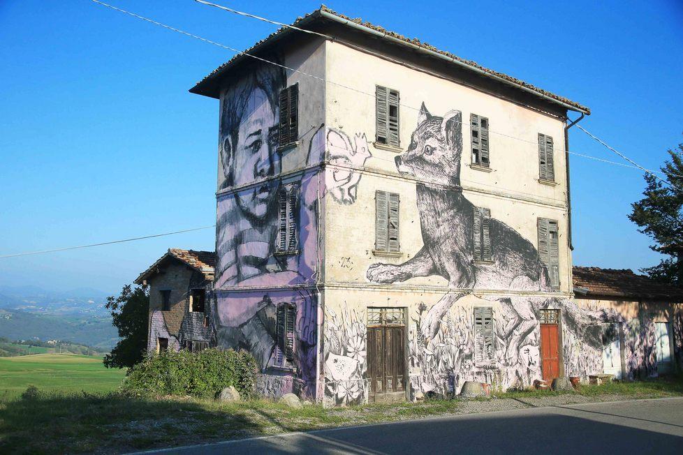 Collettivo Fx: "Coloriamo i silos alle porte di Reggio Emilia" 
