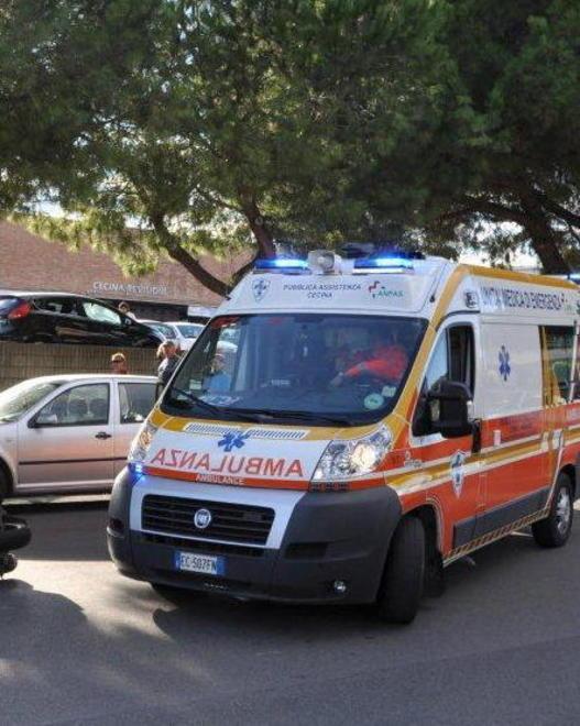 Scoppia la moka ustionata al viso