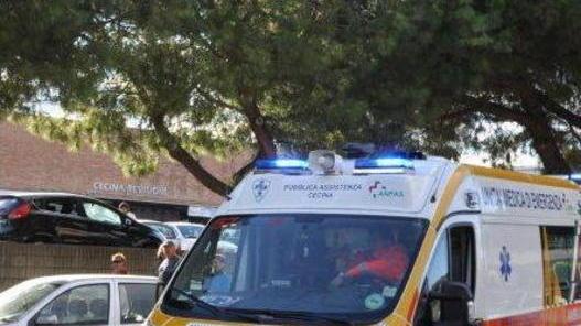 Scoppia la moka ustionata al viso