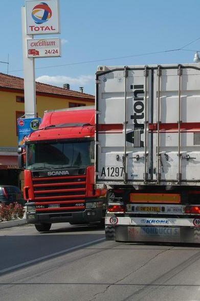 Il Comitato del no «Assi viari, un blitz»