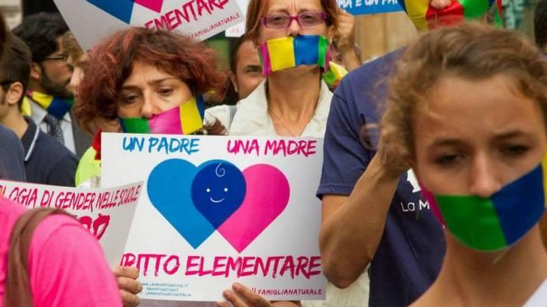 La famiglia tradizionale? Ecco veglia e contro-veglia