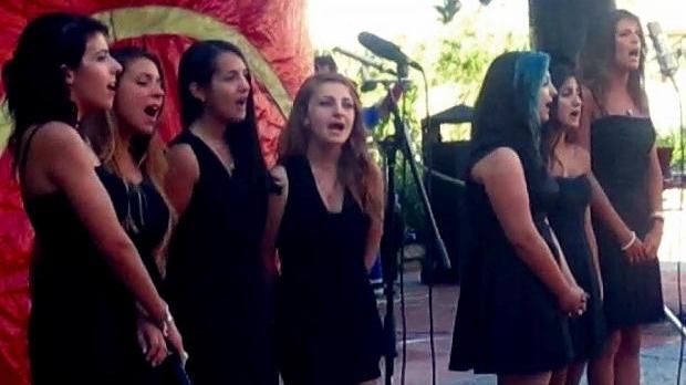 A Porto Rotondo il coro diretto da Zinzula