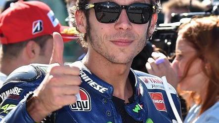Lorenzo il più veloce, Iannone e Rossi i primi inseguitori