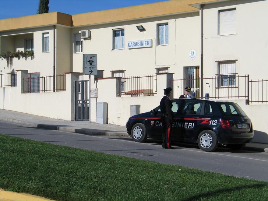 Apre il gas e minaccia di morte la famiglia, arrestato un 45enne 