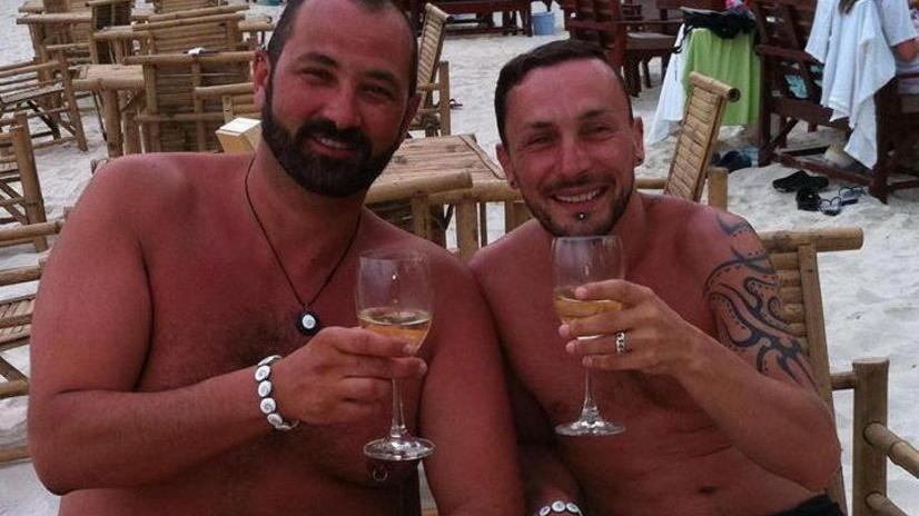 Mauro e Andrea sposi a New York: «Il Comune riconosca le nozze» Intanto Empoli "apre" il registro