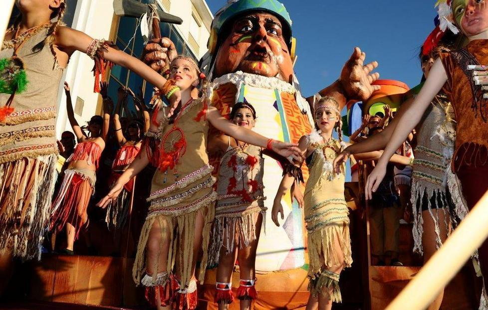 Sul corso le fallas di Sagunto 