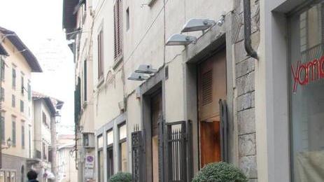 Negozi in agonia In via Guasti a Prato, ora c’è il deserto