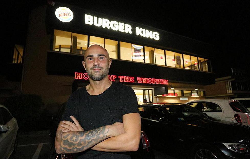 Un Big Mac... da Burger King per brindare al ritorno in gruppo