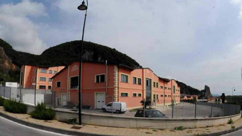 Area artigianale bloccata: fu costruita senza un permesso