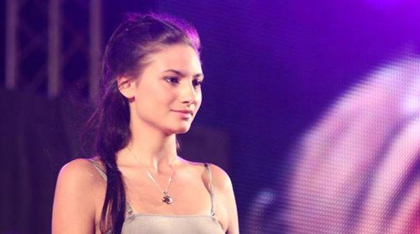 Elena Carboni di Cossoine è Miss Azzurro mare 2014
