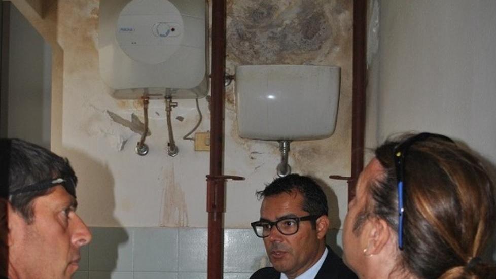 Comune, sopralluogo in due case popolari