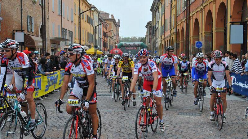 I ciclisti amatori quest'anno non pedaleranno in centro a Carpi: granfondo annullata