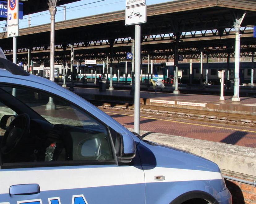 Giovane pestato alla stazione, è in gravi condizioni 