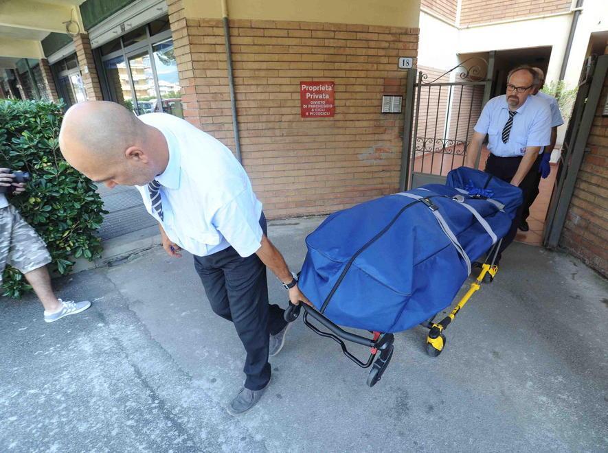Stroncato a 41 anni da mix di alcol e farmaci 