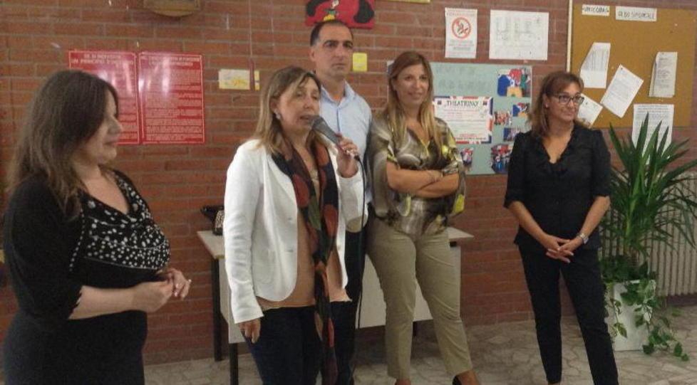 La Velo e il sindaco Soffritti in visita alle scuole comunali