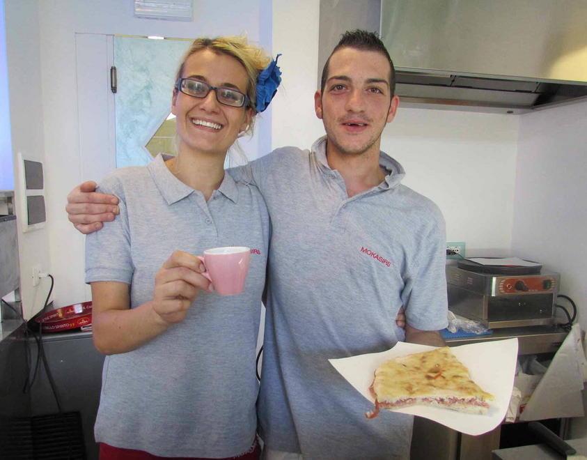 Caffè, pizza e la cultura di Dedo: ecco la sfida di Silvia e Alessandro 