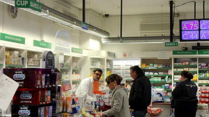 «Cosmesi e veterinaria nelle farmacie comunali»