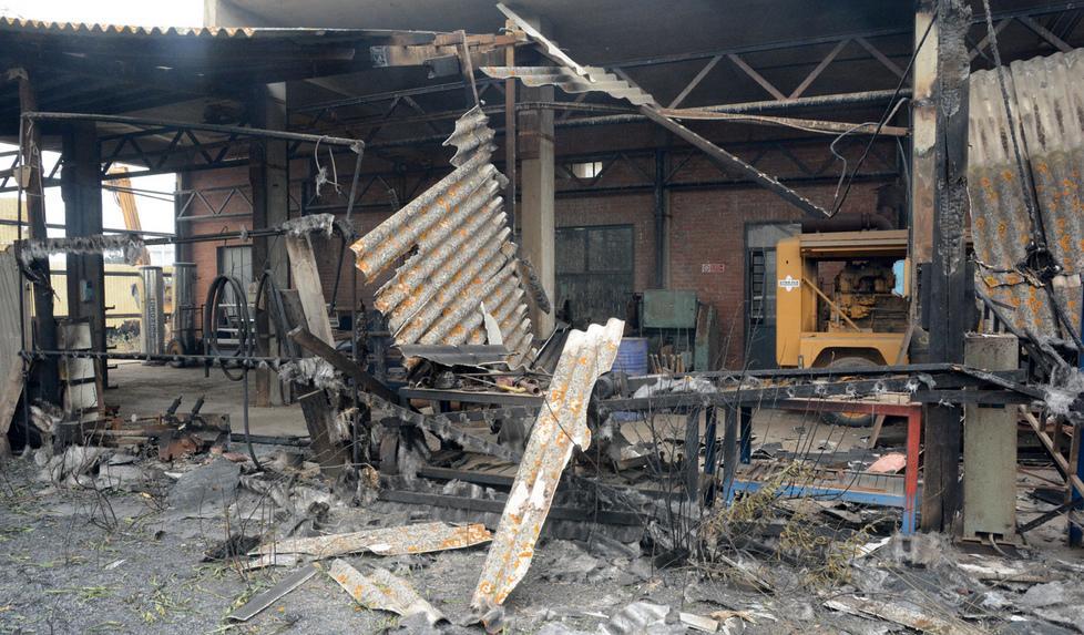 I forestali: «La colpa è dell’Enel» 