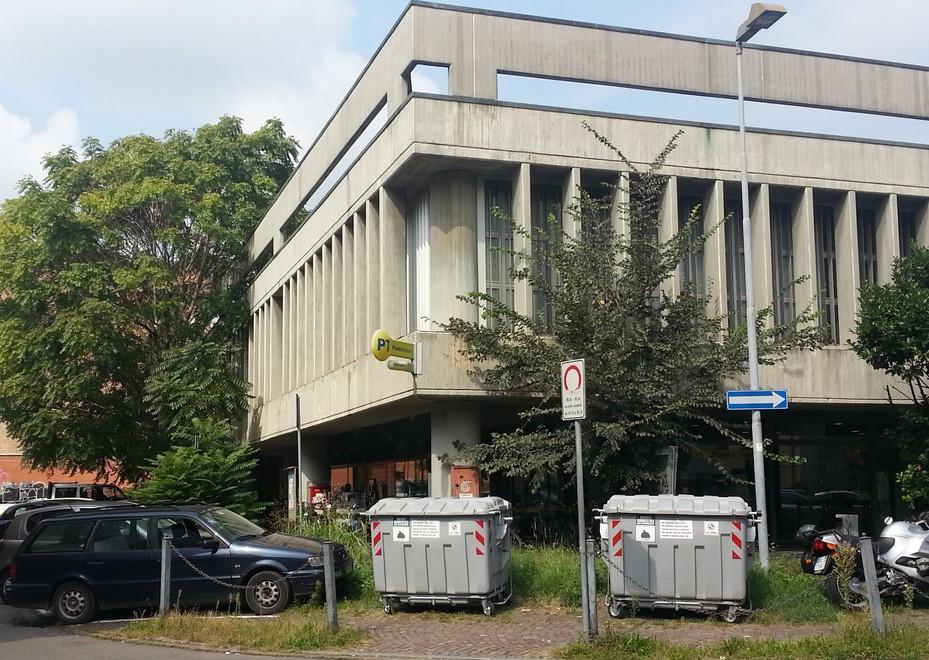 Poste, trovato l’amianto: bonifica tra le polemiche 