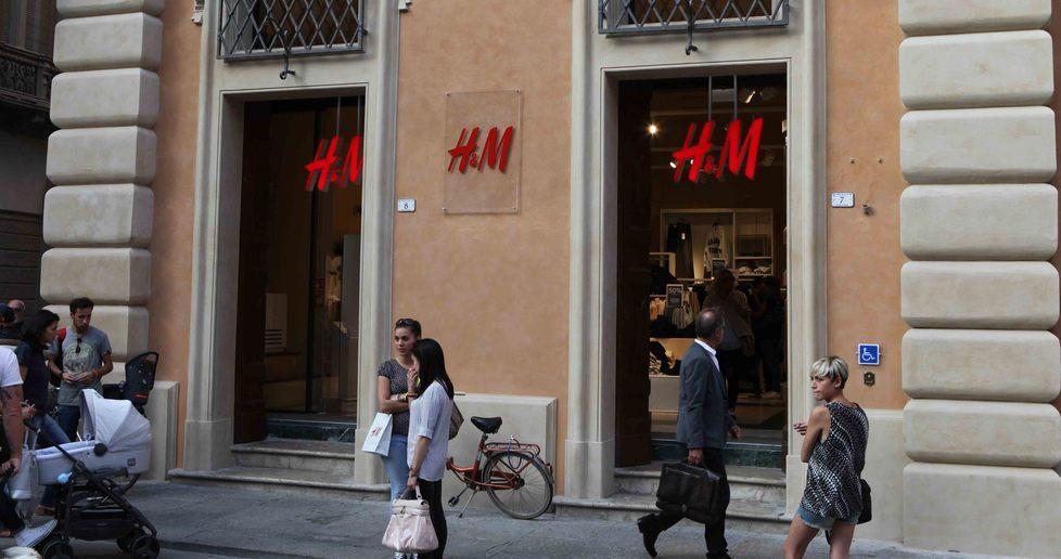 H&M, la protesta dei disabili 