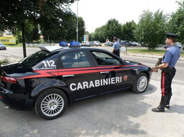 Squadra di picchiatori minacciava la gente per avere soldi 