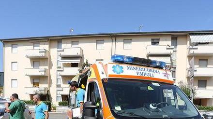 Porte spaccate e urla, paura in un condominio