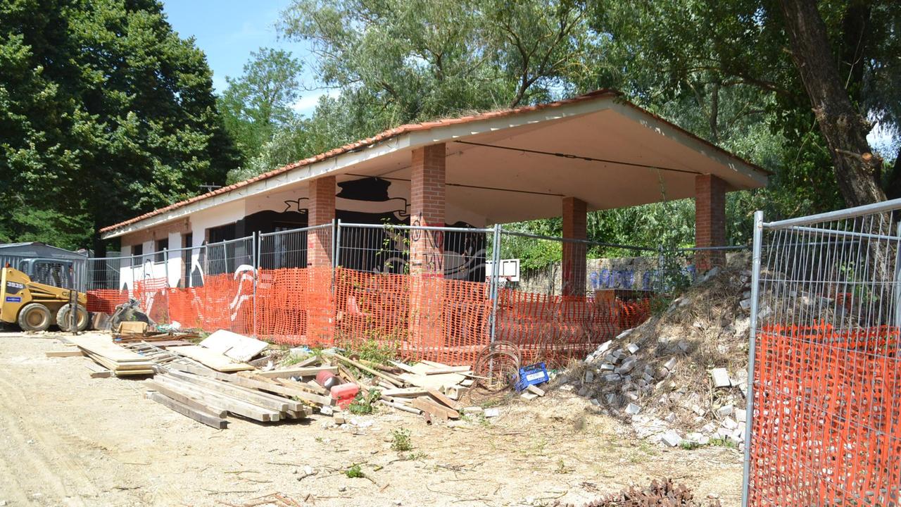 Madonne bianche, scontro sul bando per i privati