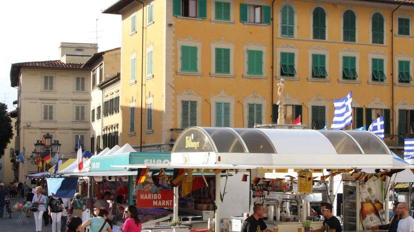 Gastronomia senza frontiere: torna il Mercato Europeo in piazza Duomo a Prato