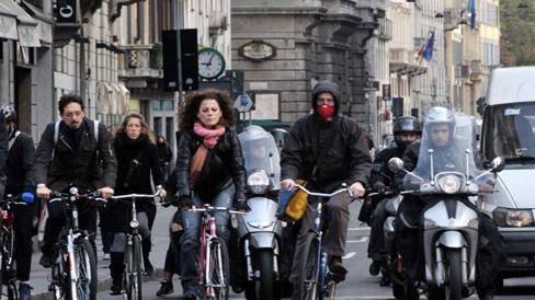 Bici contromano? Il Comune è cauto