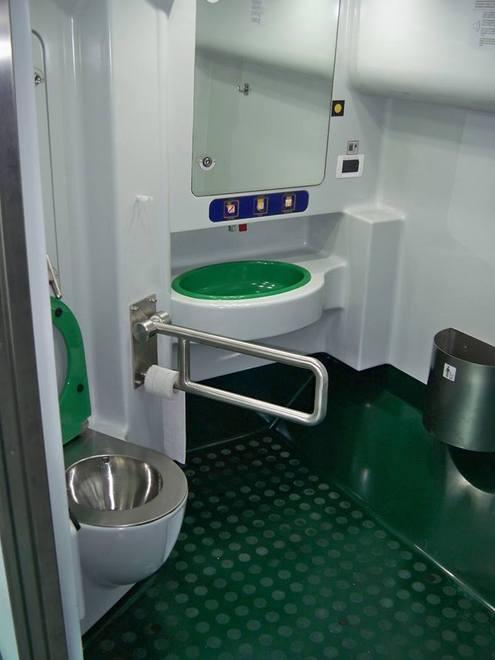 Treni Vivalto a misura di disabili con nuovi bagni 