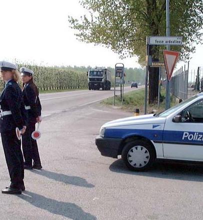 Rubati pneumatici per centomila euro 