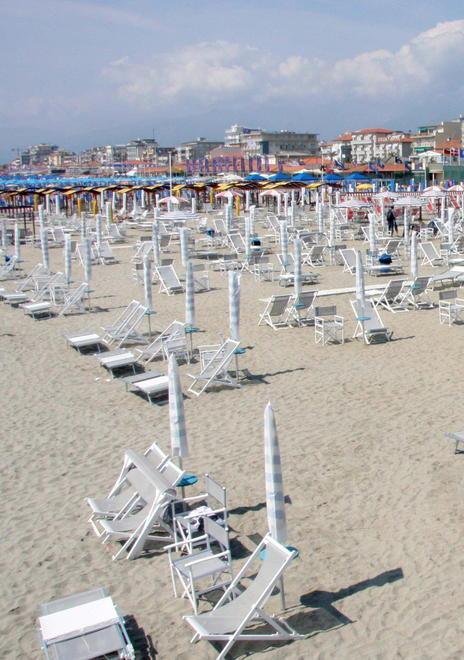 Passerella sul mare per attirare i turisti d’inverno 