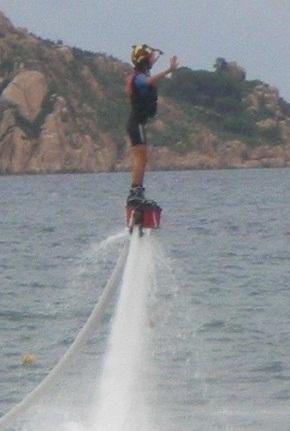 Domenica a Torregrande show per gli amanti del vento