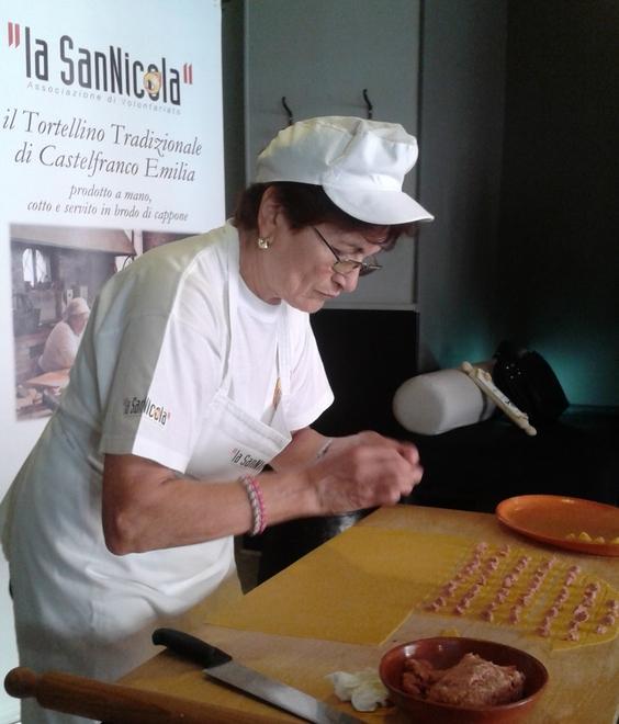 Debutta “Pomplaza” dal tramonto all’alba a base di tortellini