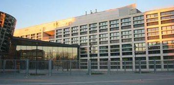 Superteste al processo perde il lavoro e si suicida 