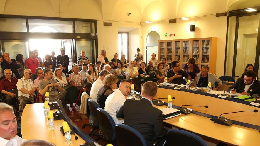 Trasferimenti dimezzati ma restano i servizi sociali
