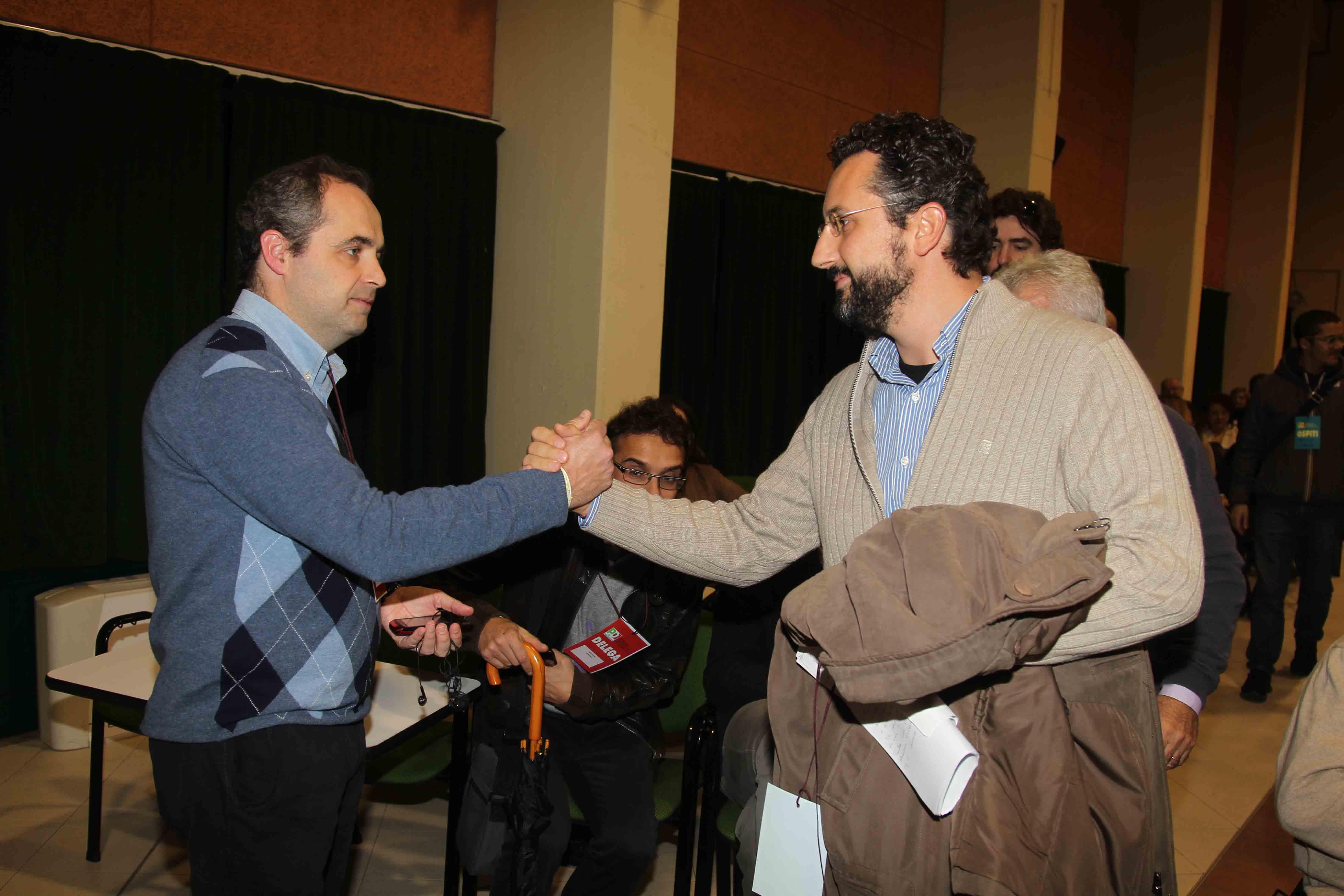 Gianmaria Manghi e il segretario del Pd reggiano Andrea Costa