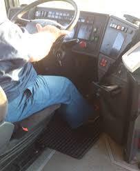 Autisti di autobus? Cintura obbligatoria 