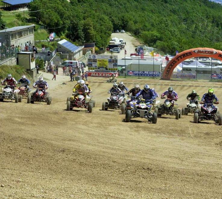 Quad e sidecar, è show sui salti del Santa Barbara 