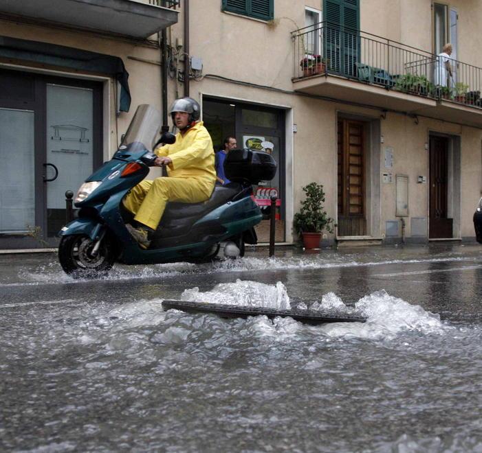 I tombini eruttano come vulcani