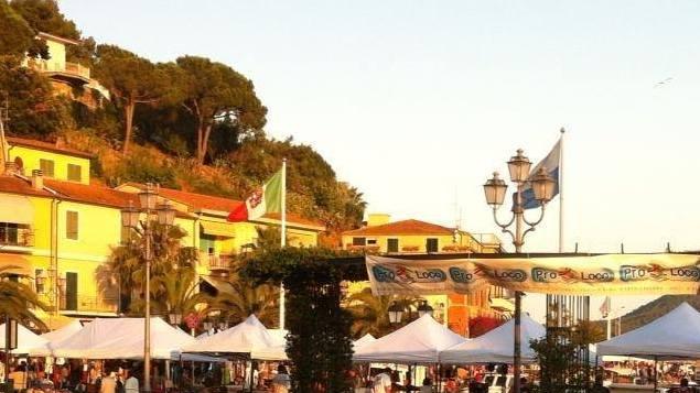 Festa di fine estate, musica e shopping in piazza Matteotti