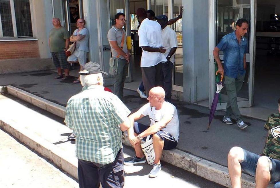 Dipendenti ancora beffati interviene anche la polizia