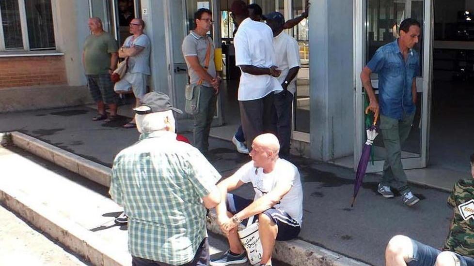 Dipendenti ancora beffati interviene anche la polizia