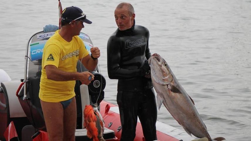 Il cagliaritano De Silvestri arpiona mezzo tricolore